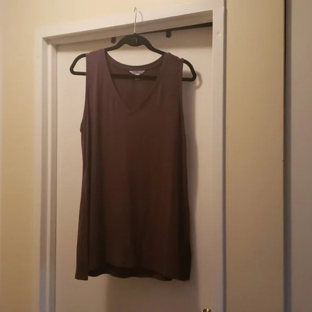 RW&CO Knit V neck Tank top